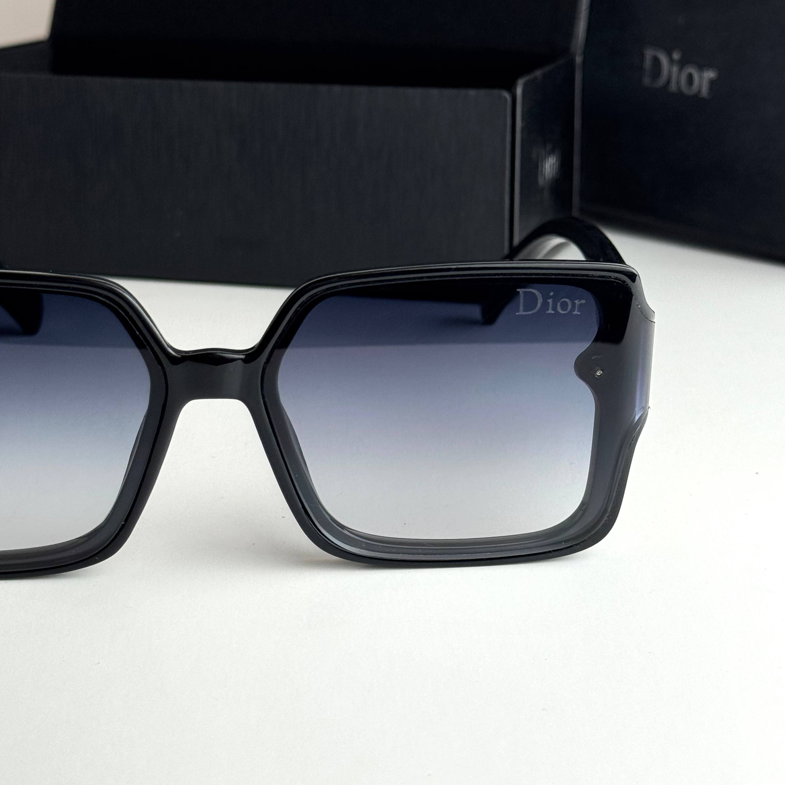 Dior Signature D1U Black Grey Sunglasses Lifestyle Lebanon - ChronoVault