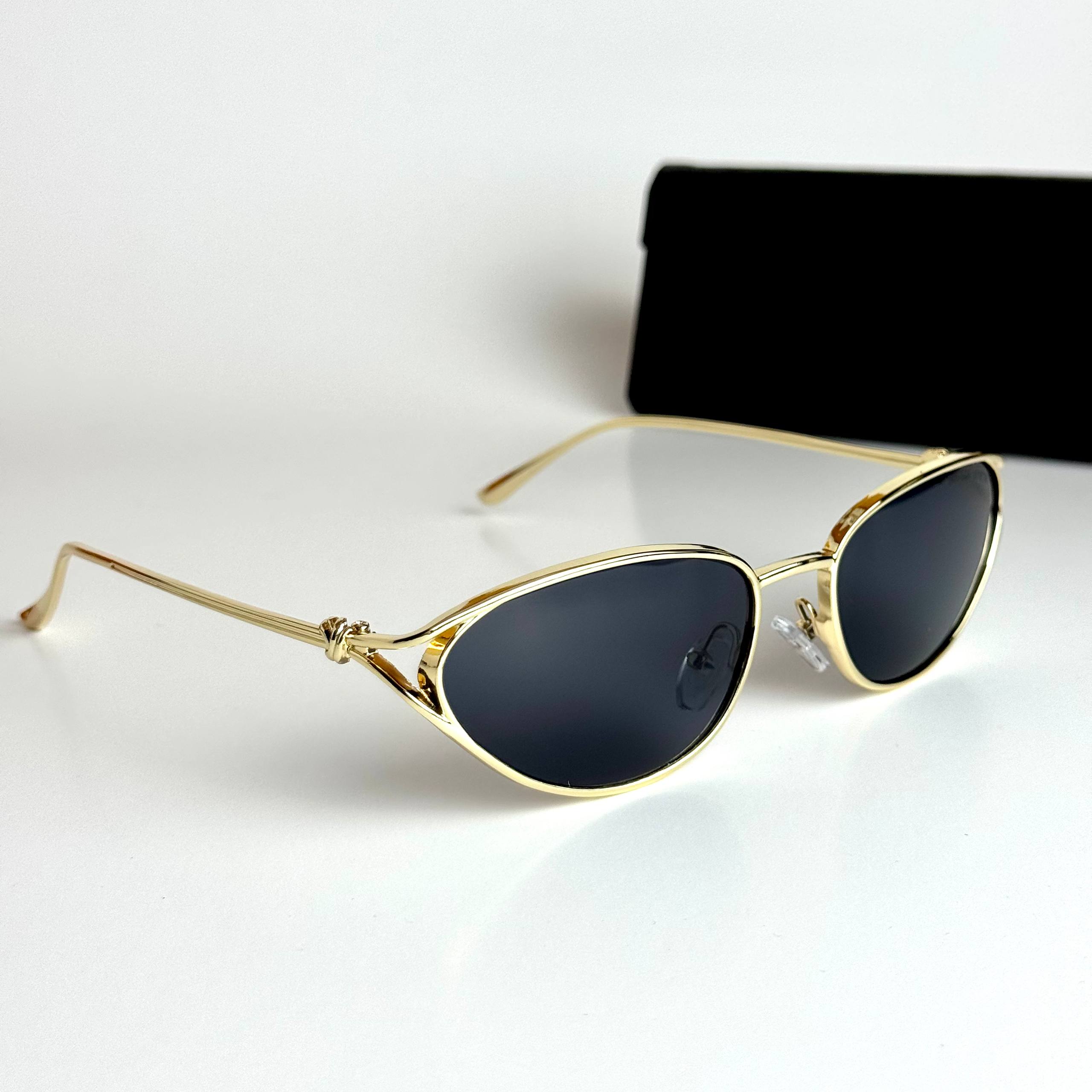 Bottega Veneta Oval – Gold Black