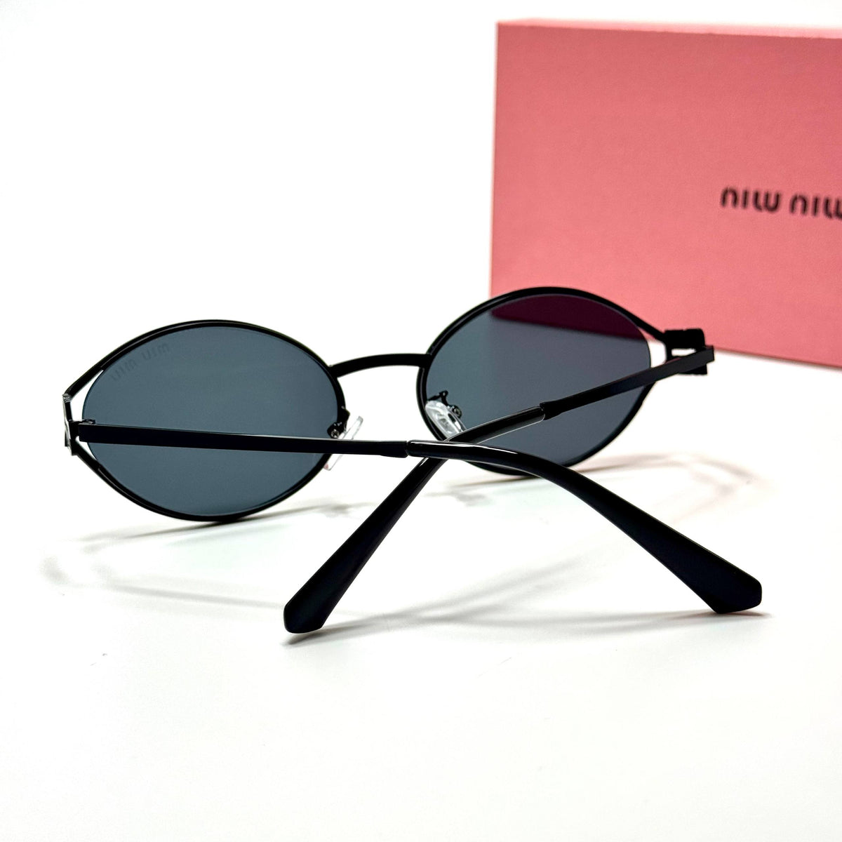 Miu Miu Oval SMU54Z – Black Grey women's sunglasses Lebanon - ChronoVault - view 4