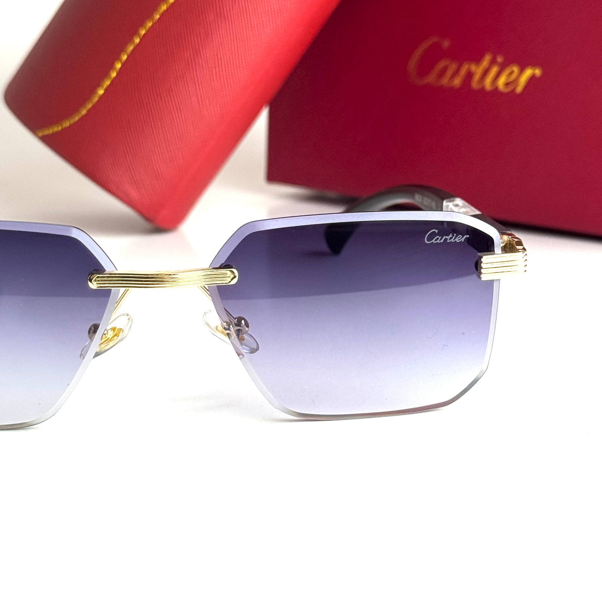 Cartier CT0431S Gold Violet Gradient Sunglasses Front View Lebanon - ChronoVault - view 3