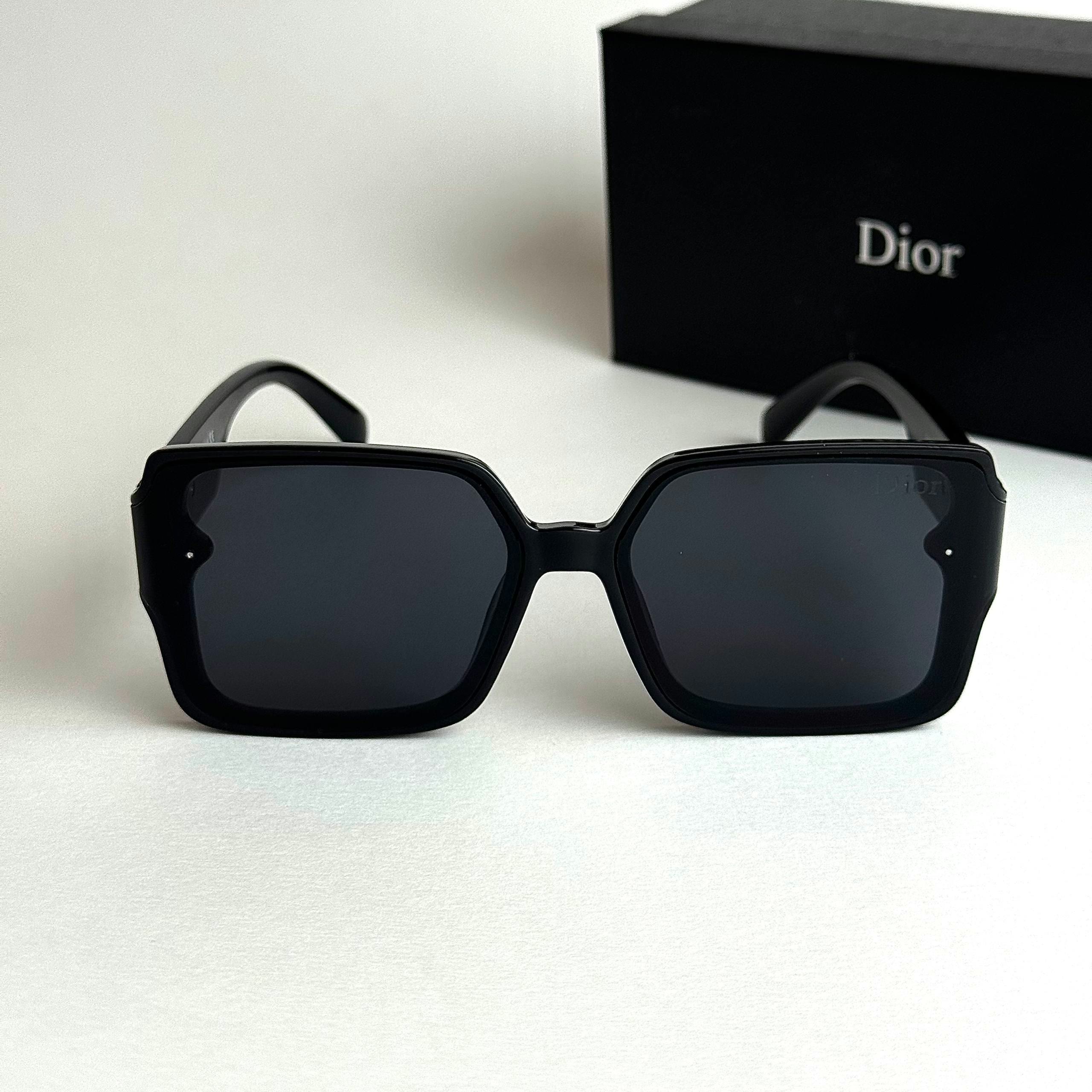 Dior Signature D1U Black women's sunglasses Lebanon - ChronoVault - view 3