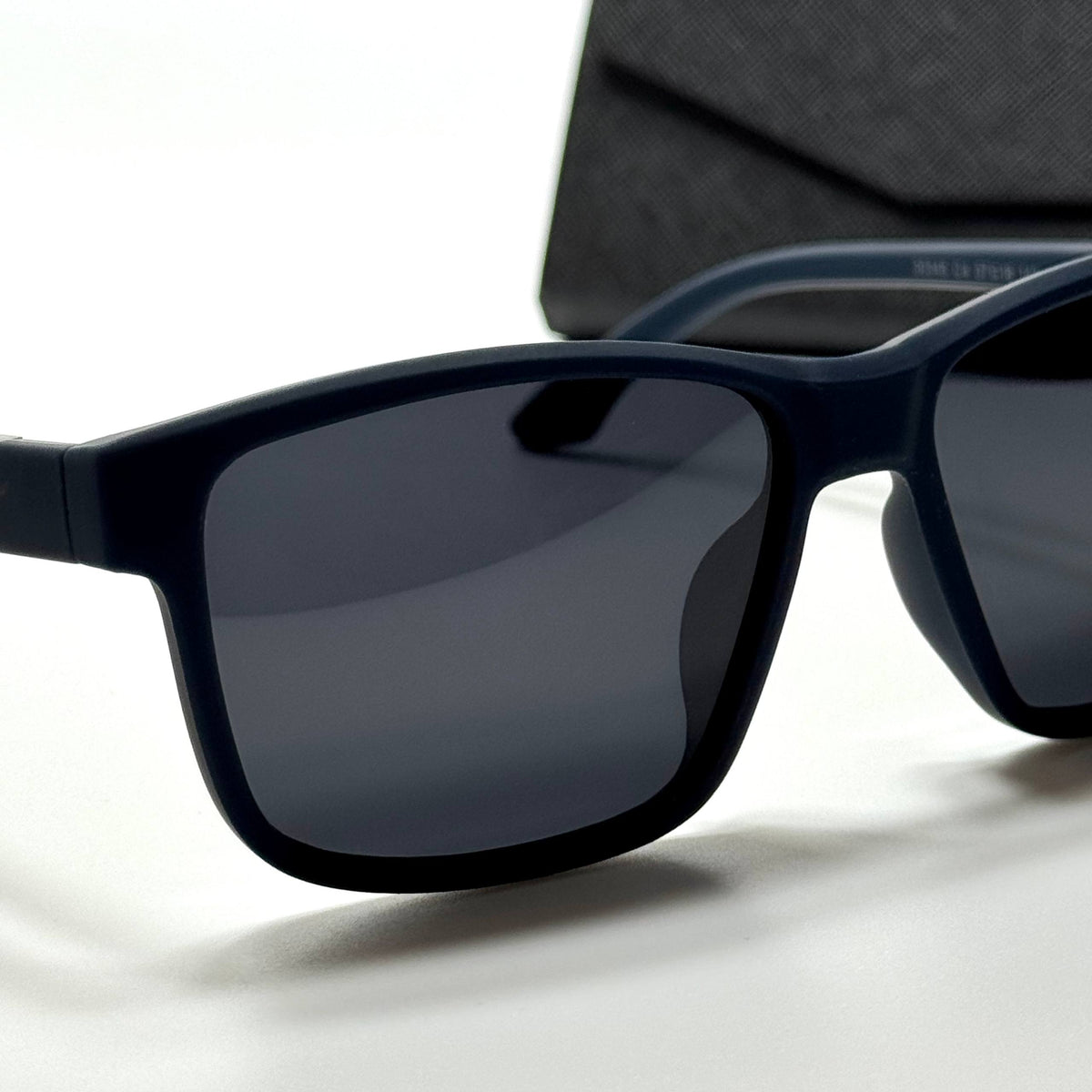 Ferrari Rectangular FR9247 Navy Black men's sunglasses Lebanon - ChronoVault - view 2