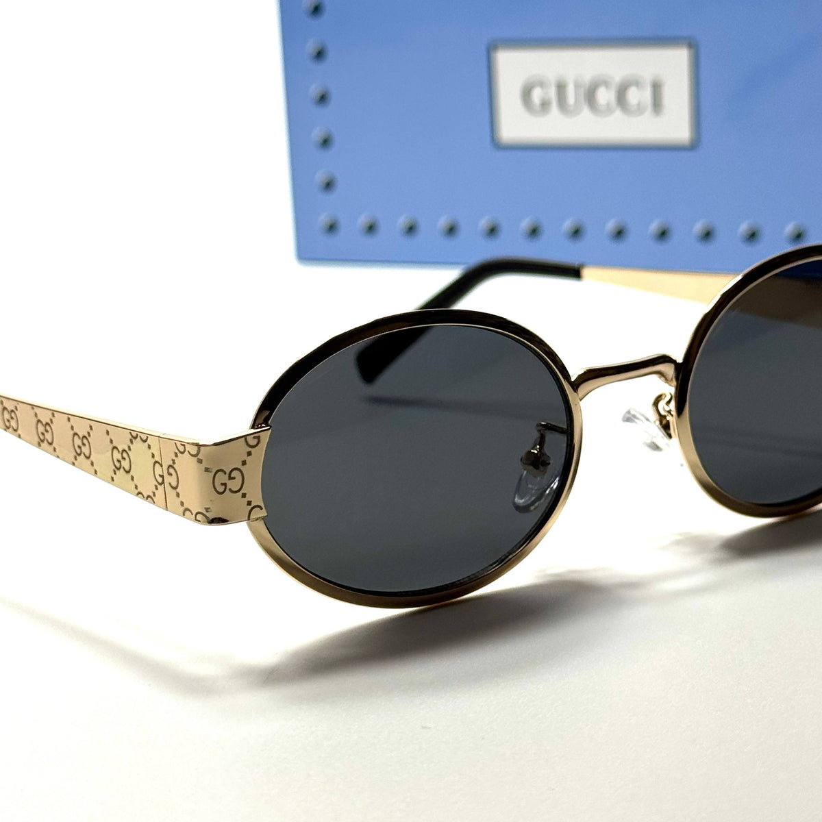 Gucci Round GG6389 Gold Black women's sunglasses Lebanon - ChronoVault - view 2