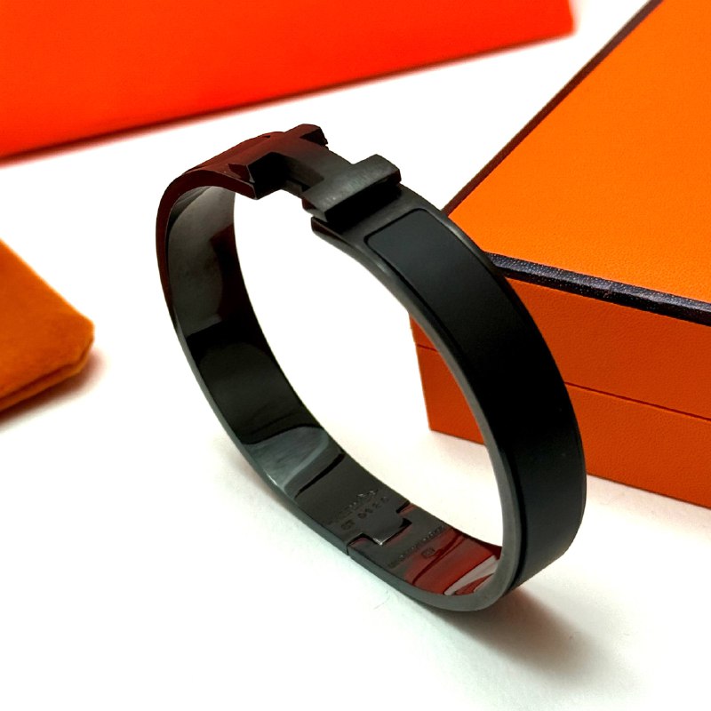 Hermes Clic H Full Black Bracelet Front Lebanon - ChronoVault - view 4
