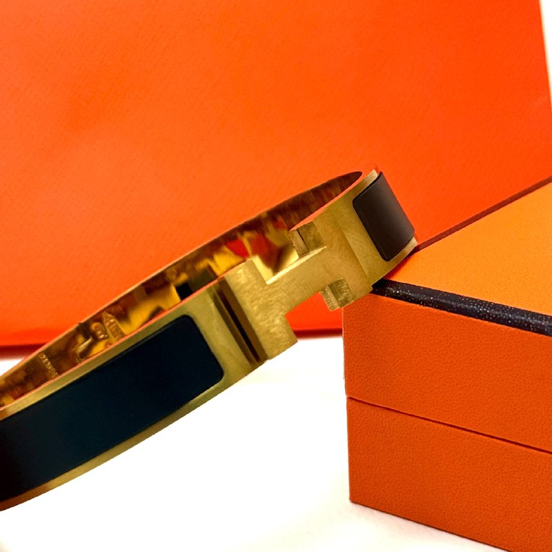 Hermes Clic H Gold Black Bracelet Front Lebanon - ChronoVault - view 4