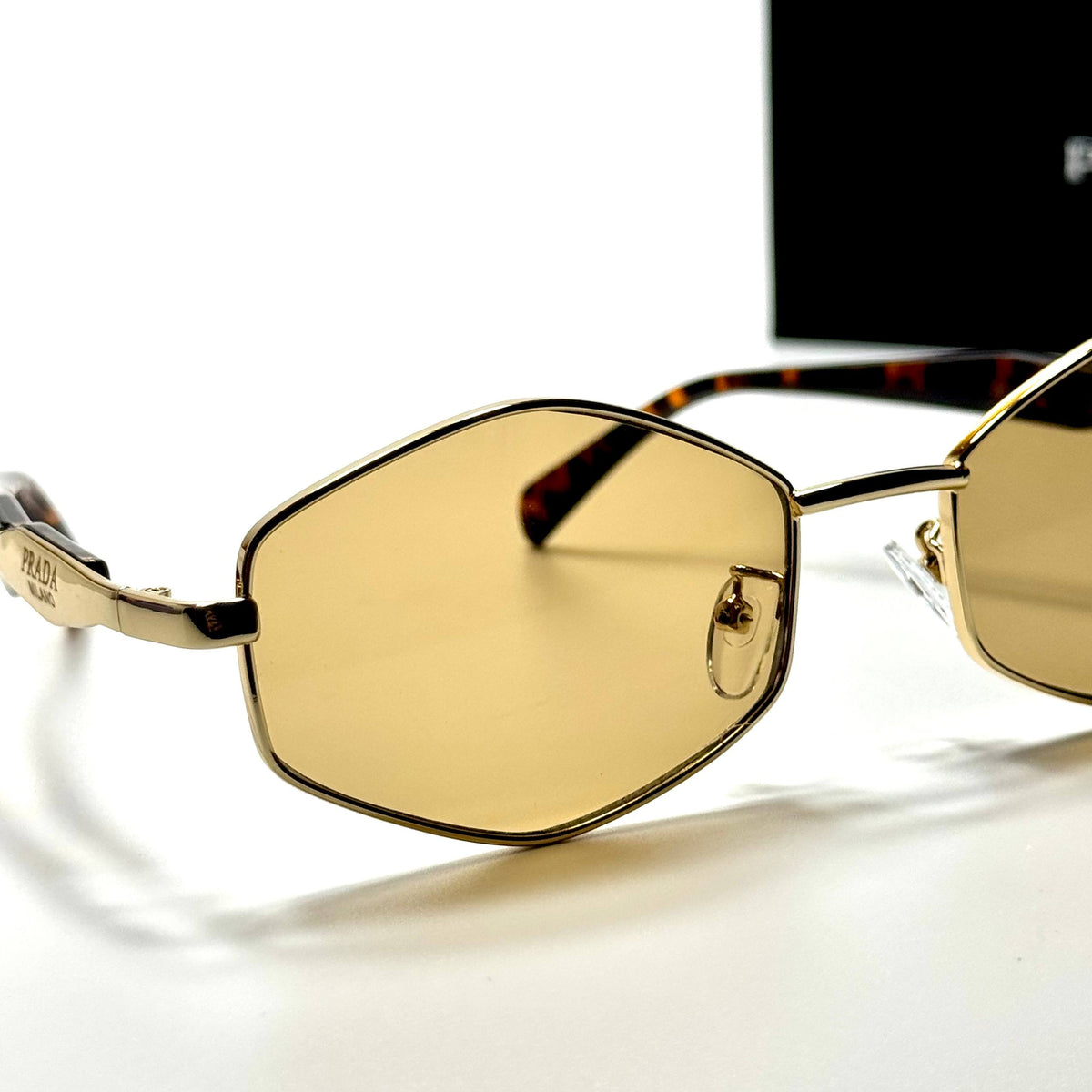Prada Geometric PR4186 Gold Brown unisex sunglasses Lebanon - ChronoVault