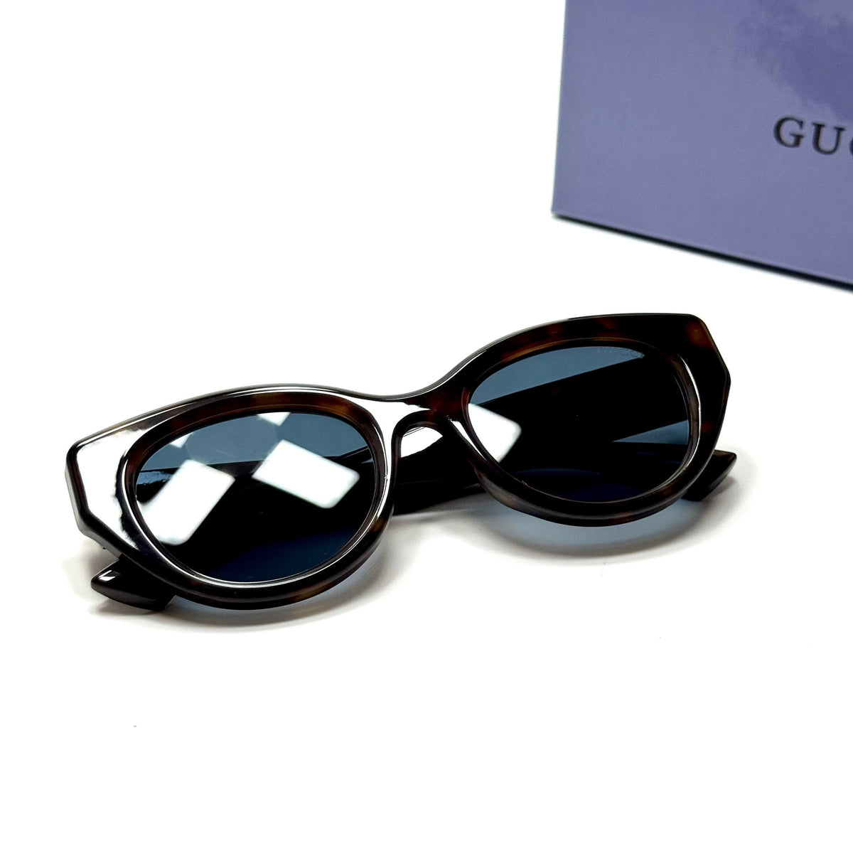 Gucci Cat-Eye GG1421S Tortoise Blue unisex sunglasses Lebanon - ChronoVault
