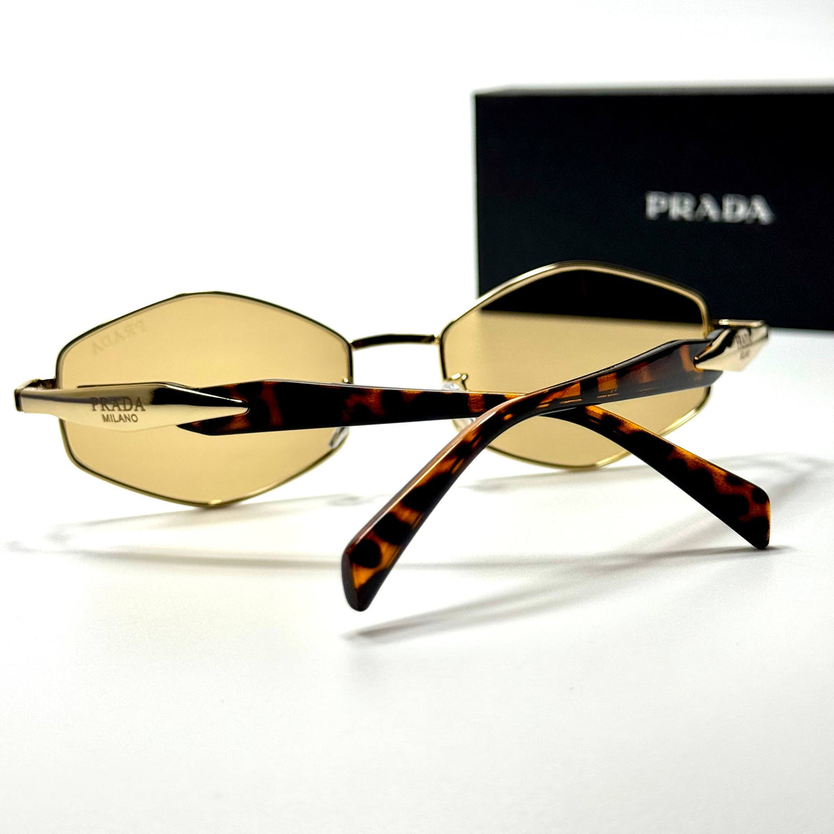 Prada Geometric PR4186 Gold Brown unisex sunglasses Lebanon - ChronoVault