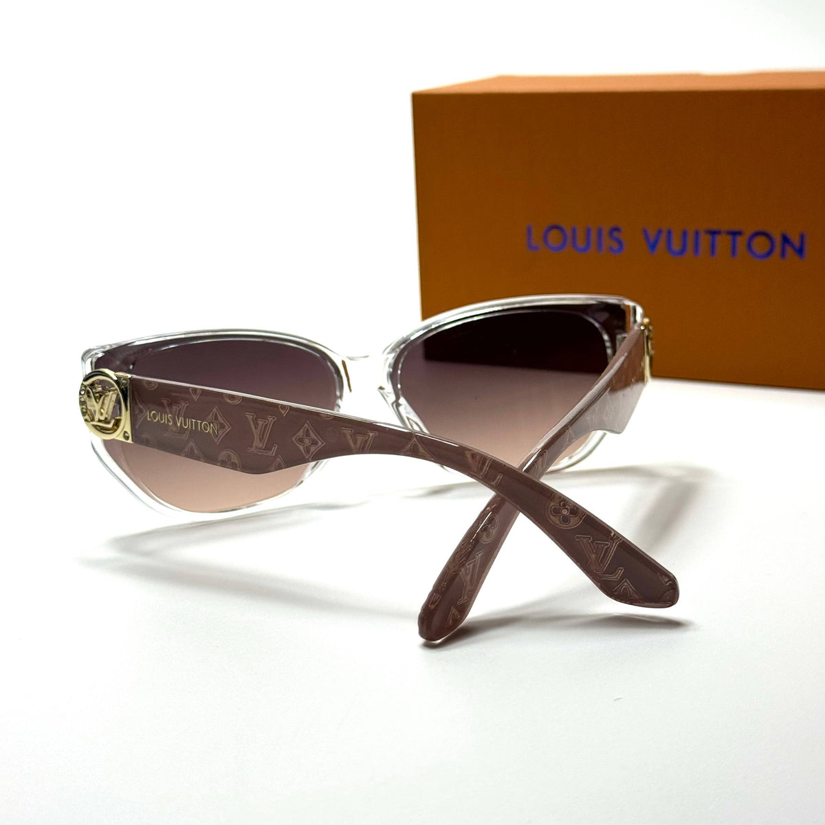 Louis Vuitton Cat Eye LV6284 Clear Brown Gradient women's sunglasses Lebanon - ChronoVault - view 3