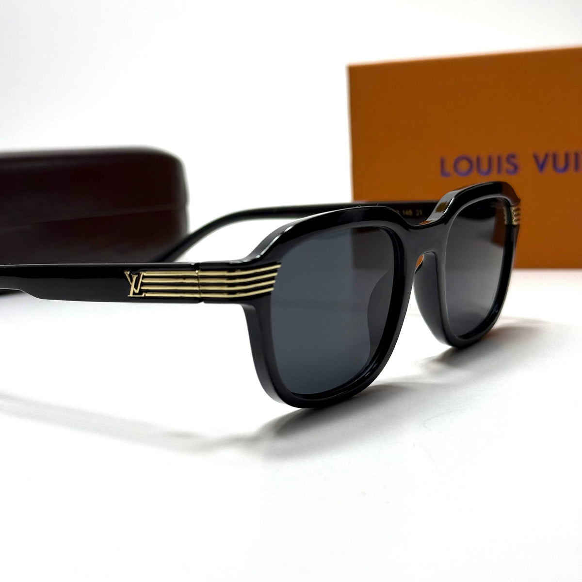 Louis Vuitton LV2457 Full Black Sunglasses Lebanon - ChronoVault - view 4