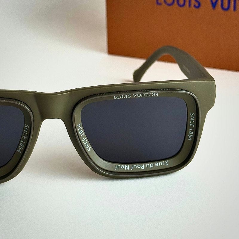 Louis Vuitton Tank Olive Beige women's sunglasses Lebanon - ChronoVault - view 4