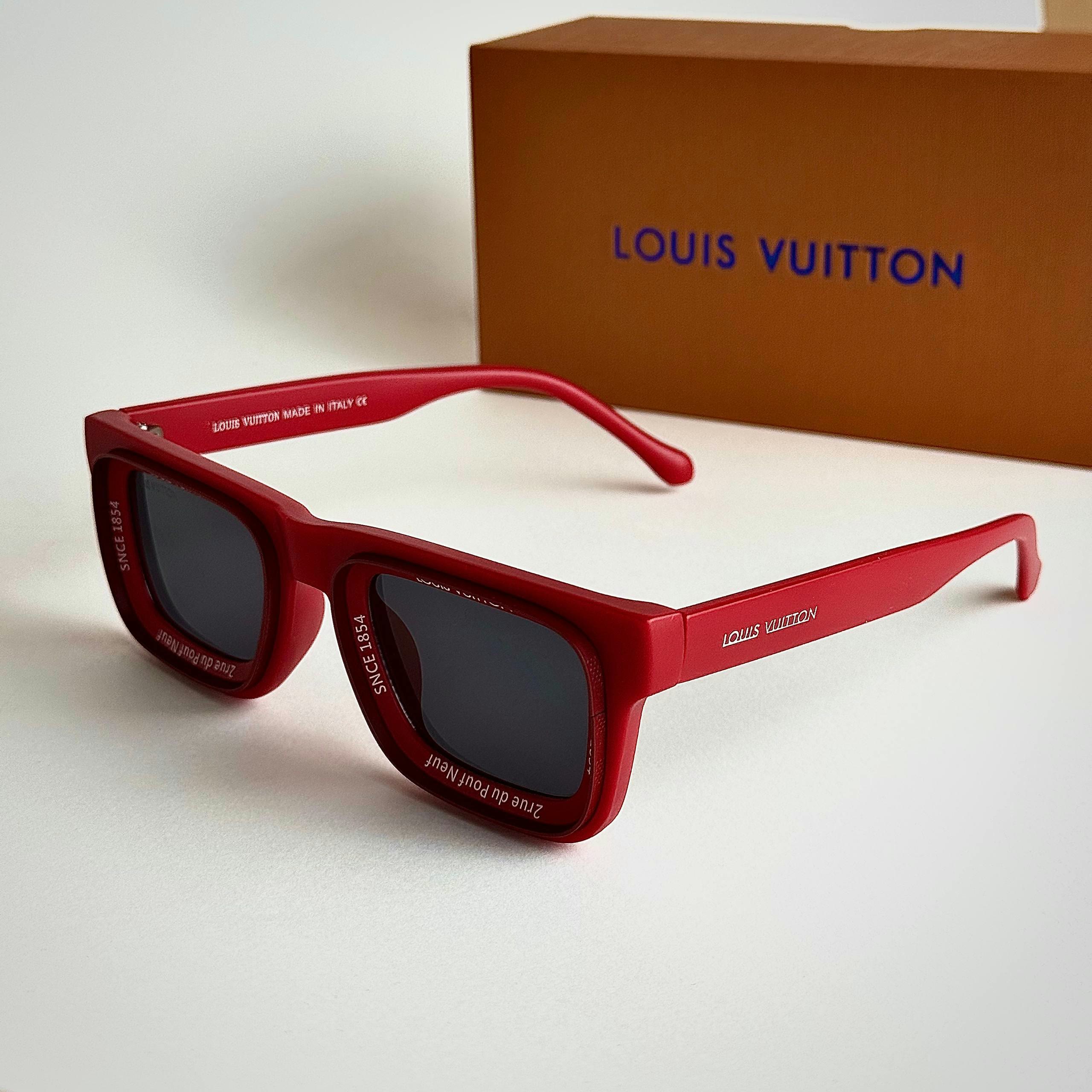 Louis Vuitton Tank Red Black women's sunglasses Lebanon - ChronoVault