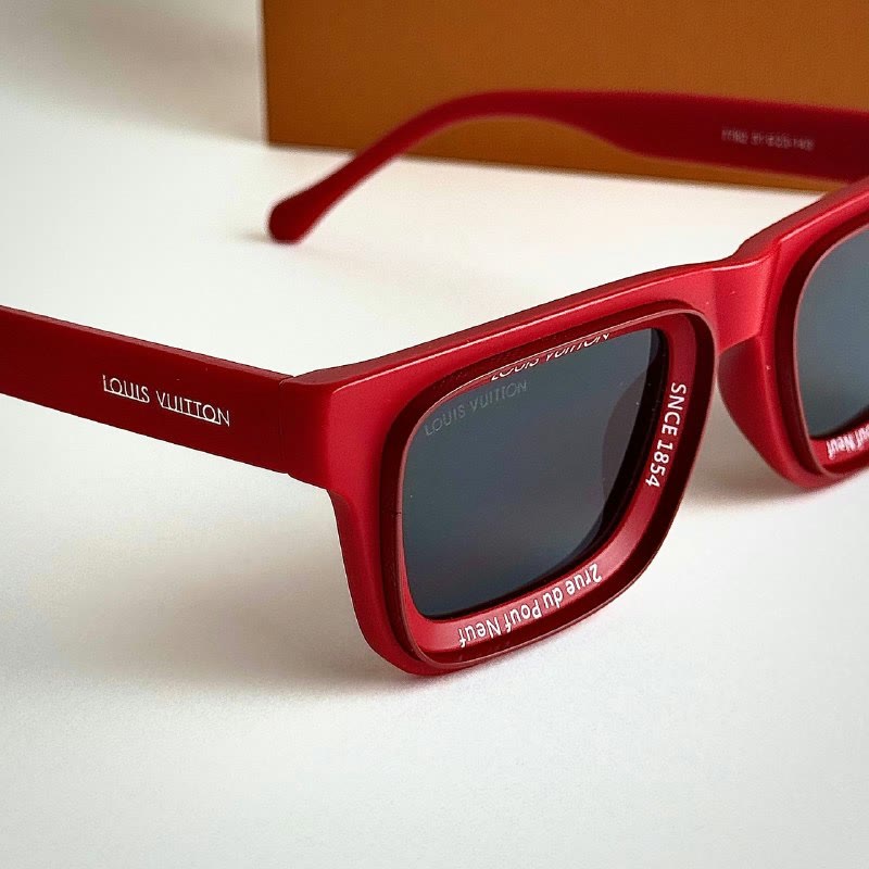 Louis Vuitton Tank Red Black women's sunglasses Lebanon - ChronoVault - view 2
