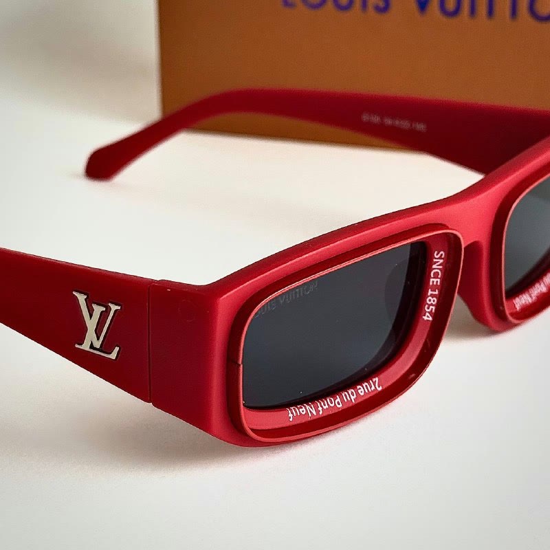 Louis Vuitton Titan Red Black women's sunglasses Lebanon - ChronoVault - view 4