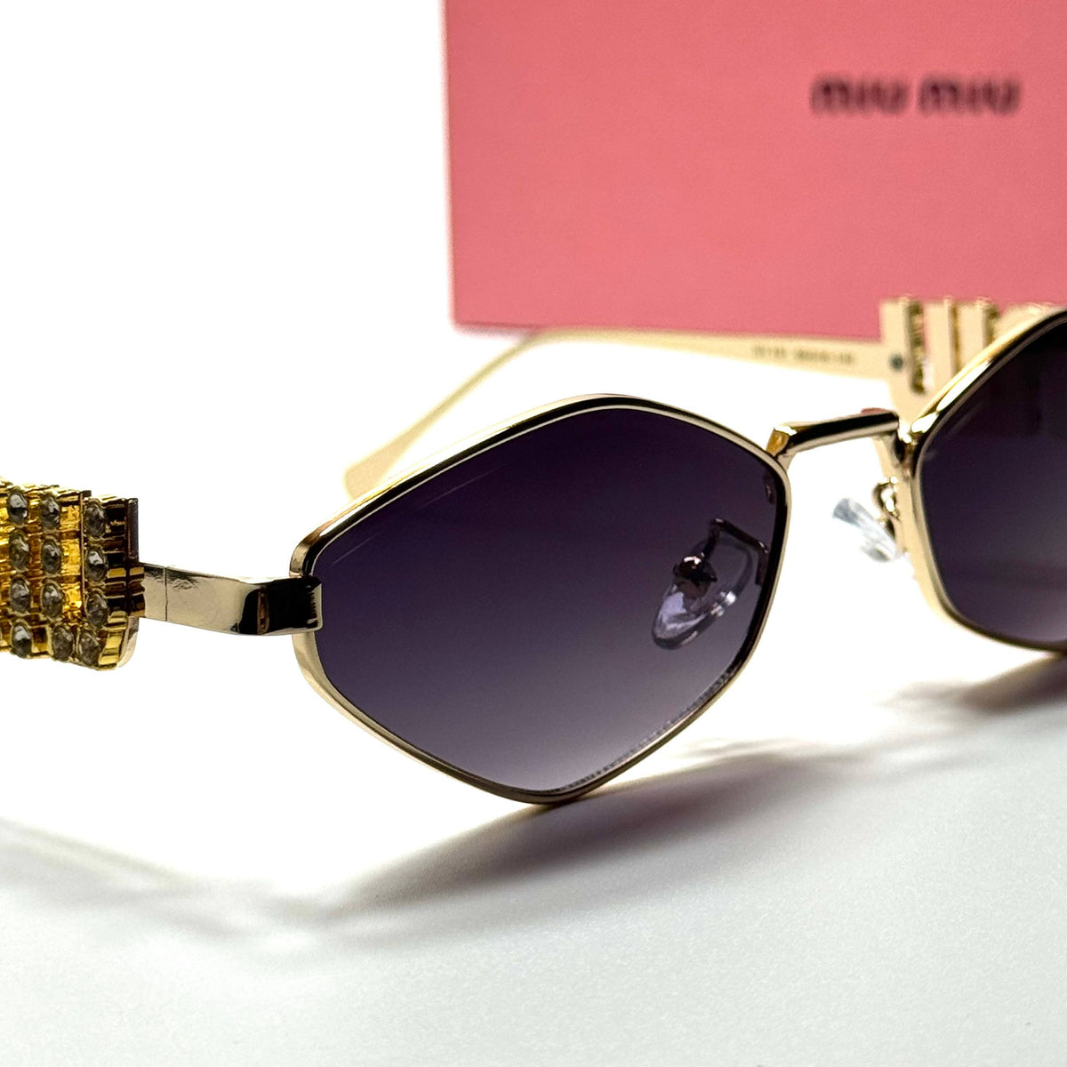 Miu Miu Geometric SMU66Z Gold Purple Gradient women's sunglasses Lebanon - ChronoVault - view 2