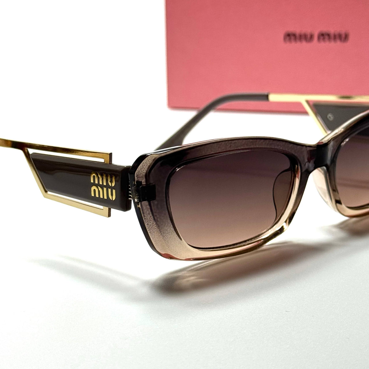 Miu Miu Rectangle SMU70Z Brown Gold women's sunglasses Lebanon - ChronoVault - view 2