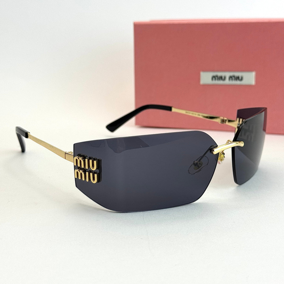 Miu Miu SMU-219 Black Gold women's sunglasses Lebanon - ChronoVault - view 5