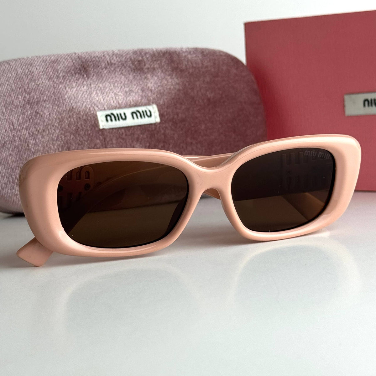 Miu Miu SMU18Z Brown Sunglasses Front View Lebanon - ChronoVault - view 5