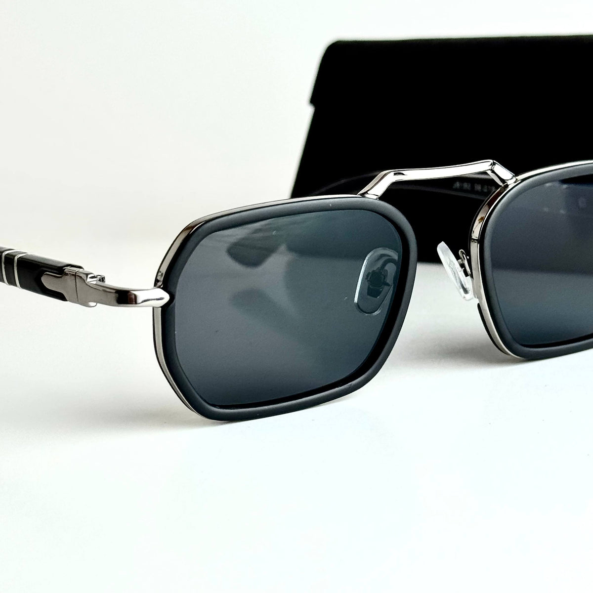 Persol PO3358S Silver-tone Sunglasses Front View Lebanon - ChronoVault - view 4
