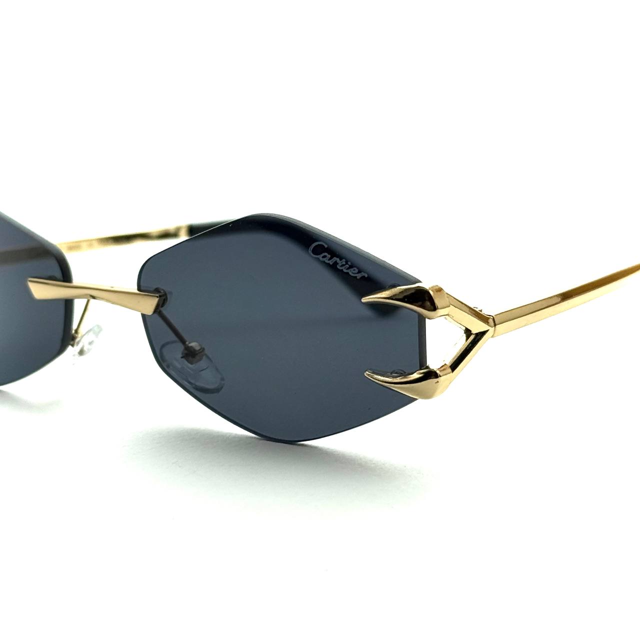 Cartier – Gold Frame / Black Lens