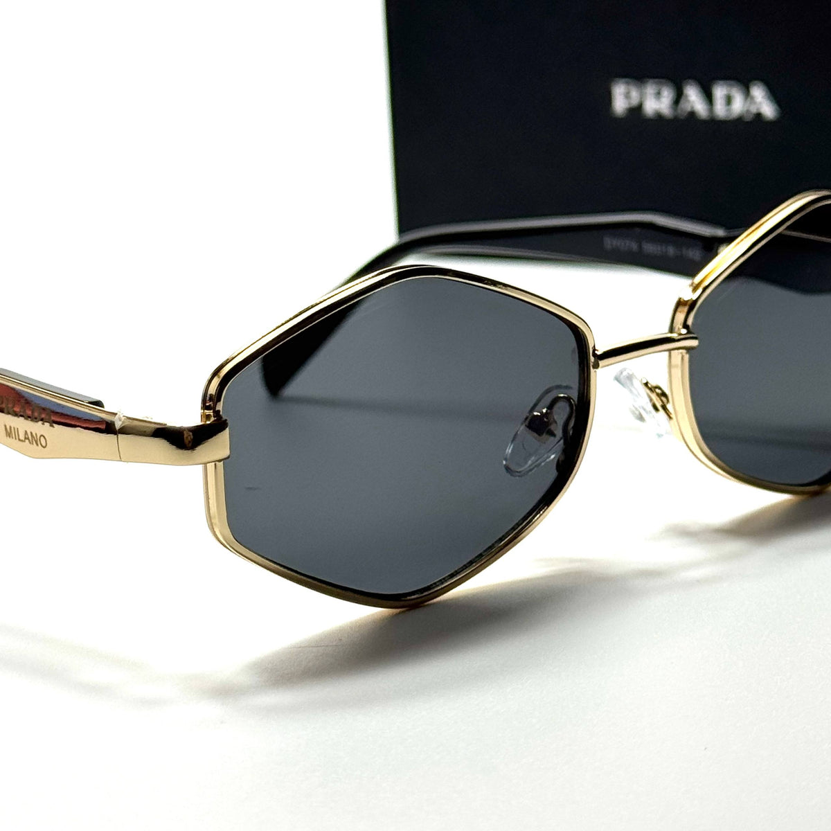 Prada Geometric PR4179 Gold Black women's sunglasses Lebanon - ChronoVault - view 2