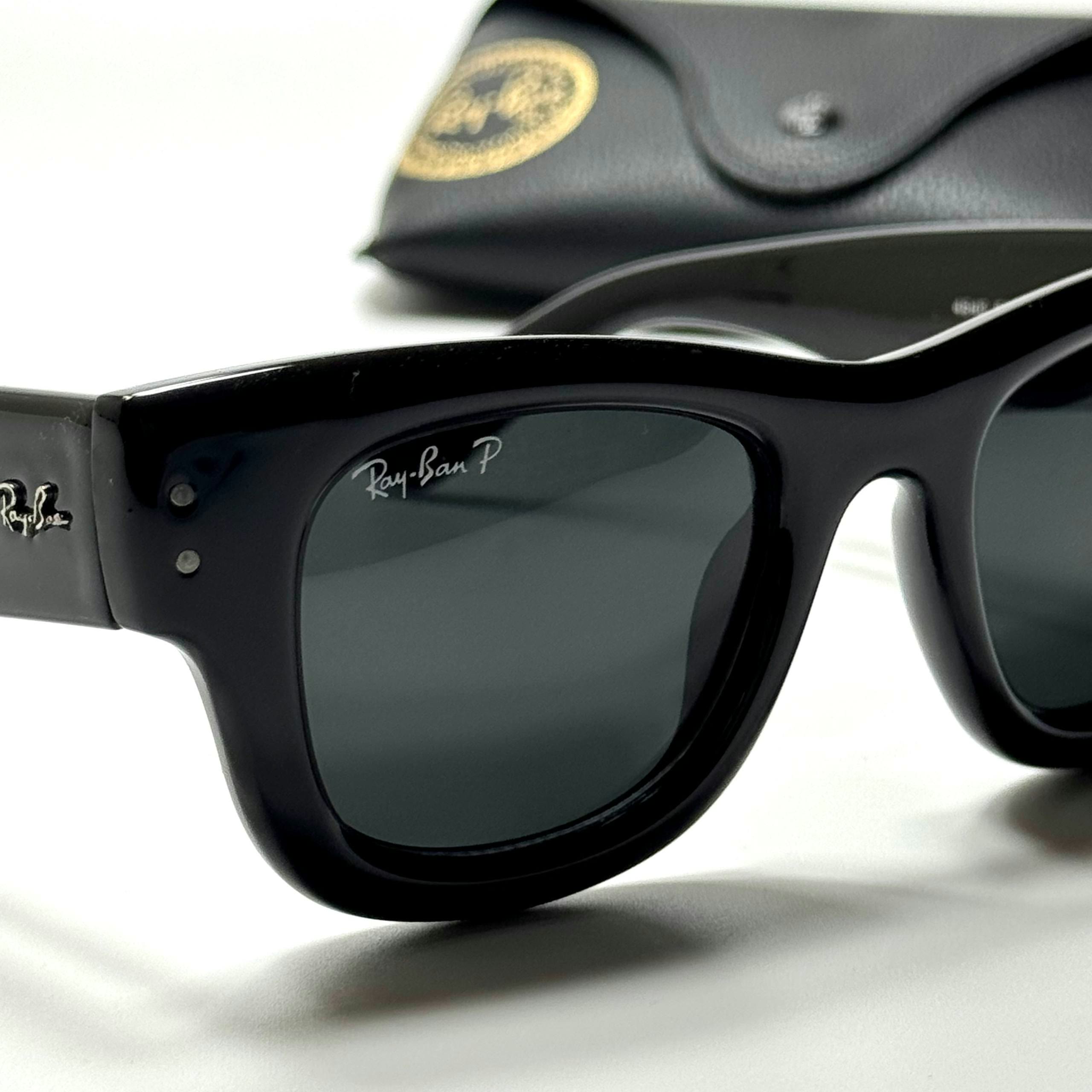 Ray-Ban Wayfarer RB4448 Black women's sunglasses Lebanon - ChronoVault - view 2