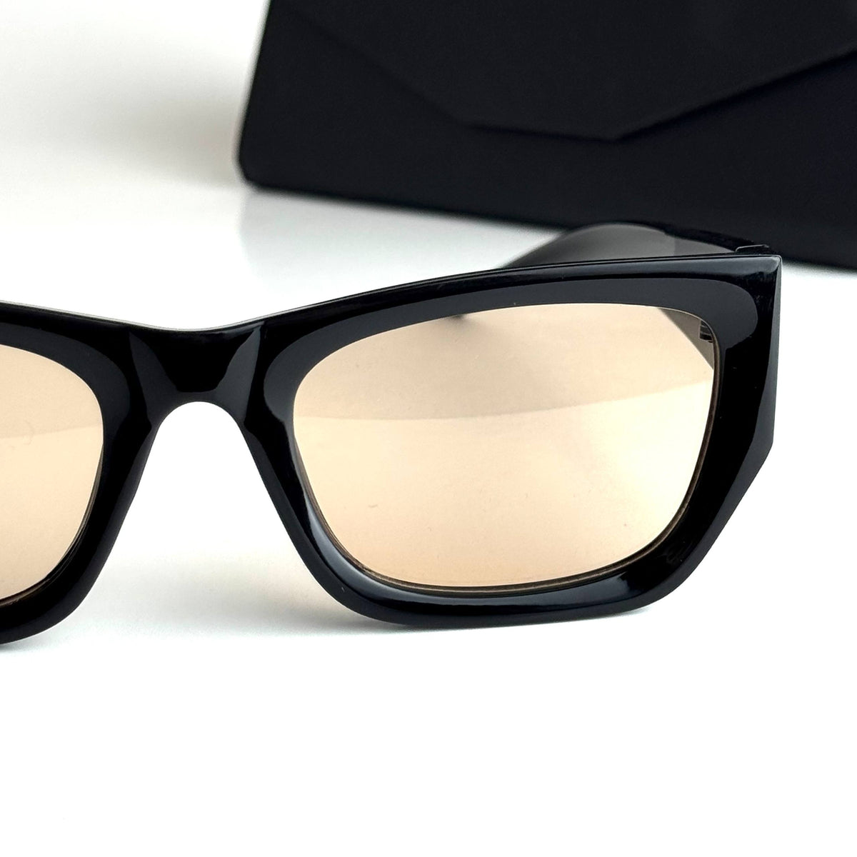 Saint Laurent SL M94 Black Gold Sunglasses Lebanon - ChronoVault - view 4