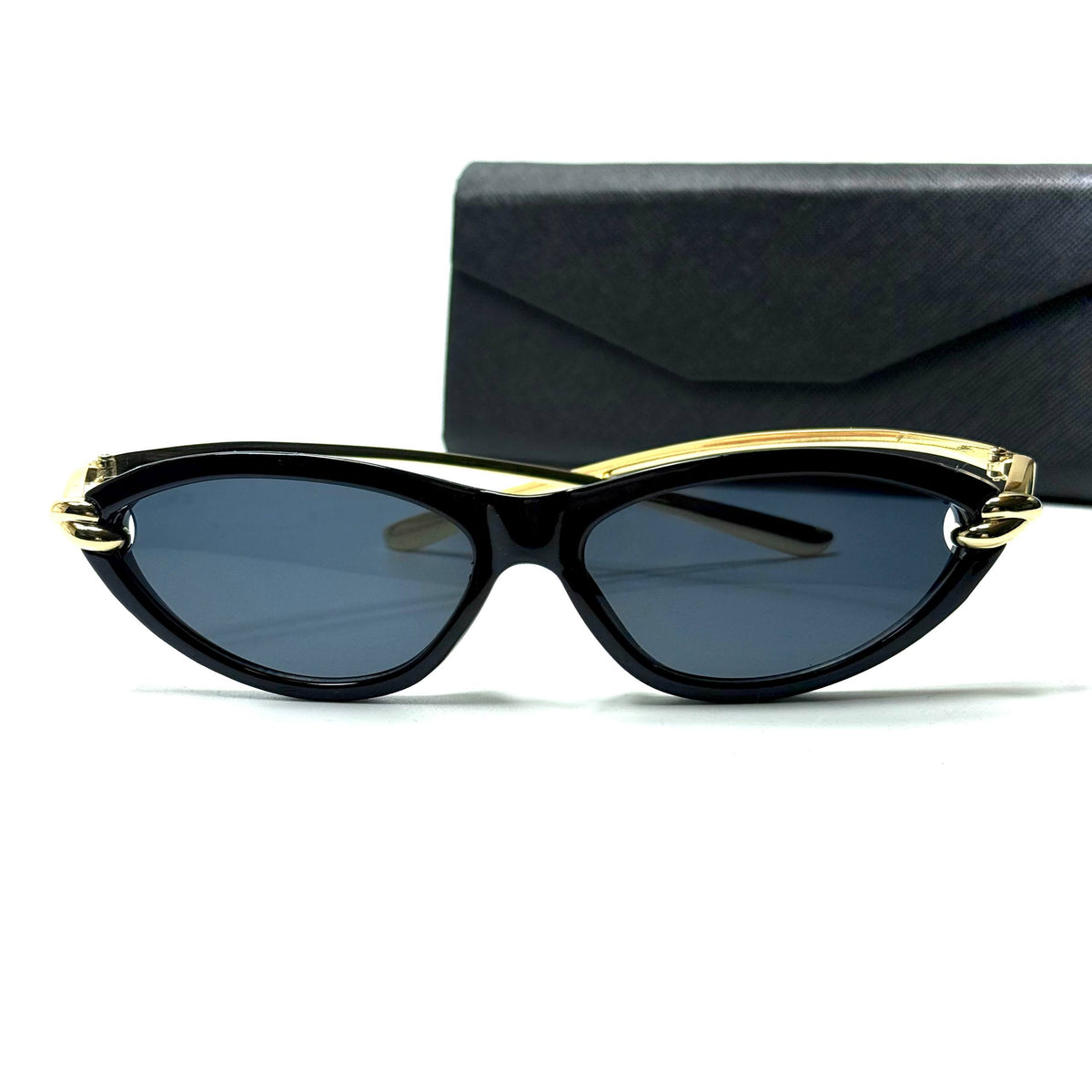 Cartier CT6389 Tiger Cat Eye women's sunglasses Lebanon - Black acetate frame, Dark Grey lenses - ChronoVault - view 4